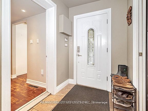 2nd image of 104 Kennedy Rd