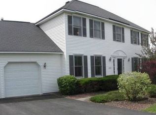 5828 Invincible Dr, Jamesville, NY 13078