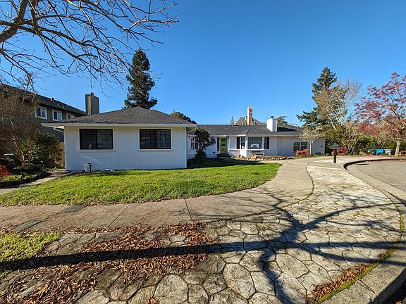 3rd image of 4977 Hoen Ave