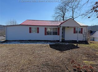 5231 Greywood Dr, Cross Lanes, WV 25313