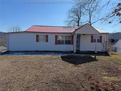 5231 Greywood Dr, Cross Lanes, WV, 25313