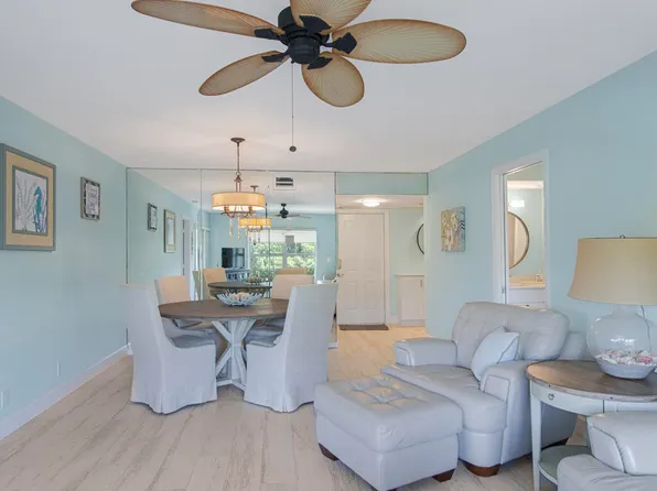 5560 Tamberlane Cir APT 324, Palm Beach Gardens, FL 33418
