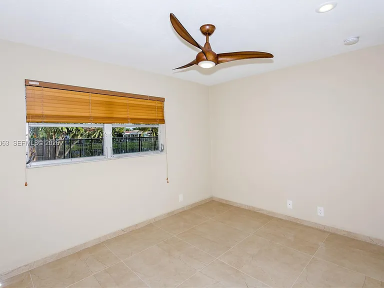 16641 Royal Poinciana Dr — Photo 32