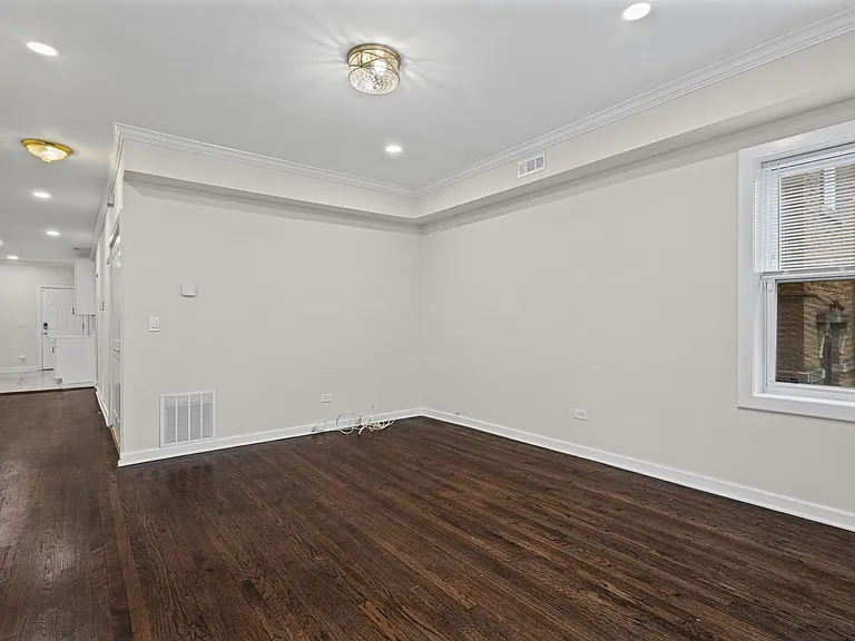1742 N Mayfield Ave #1 — Photo 16