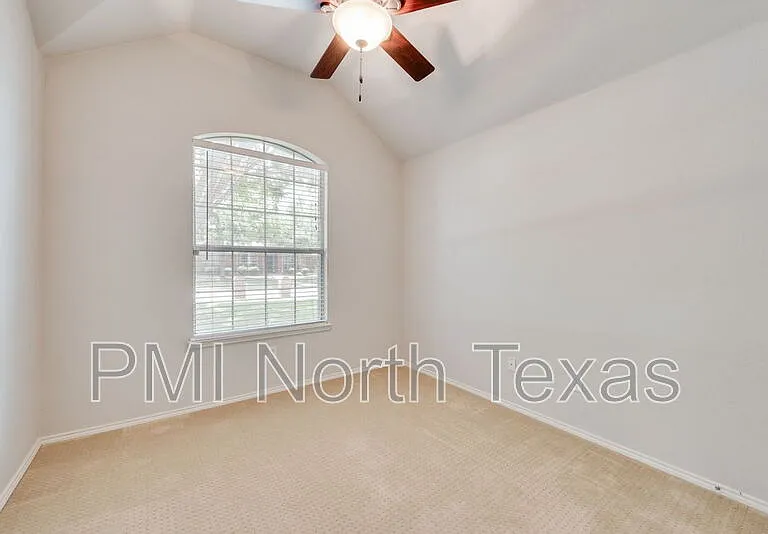 12608 Red Hawk Dr — Photo 18
