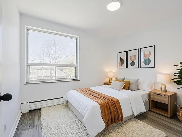 2208 Dufferin St #204 — Photo 17
