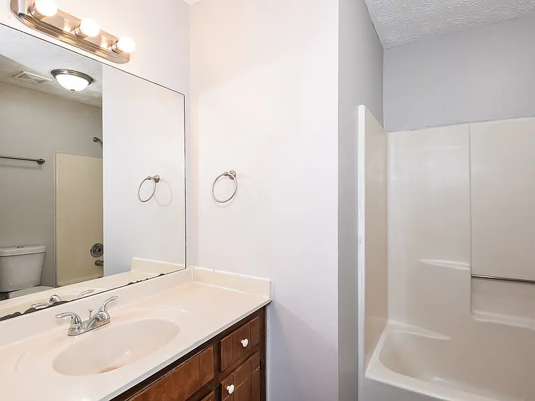 897 Raintree Ct SE — Photo 14