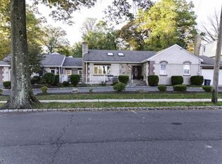 15 Oak Ter, West Orange, NJ 07052
