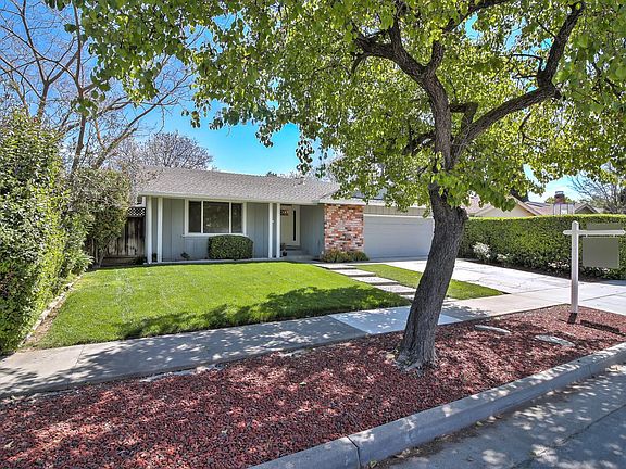 3rd image of 5384 Pecan Blossom Dr