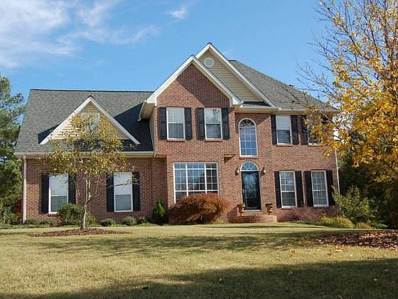 1st image of 400 River Forest Dr