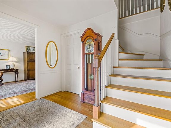 3rd image of 4601 Vineyard Ln