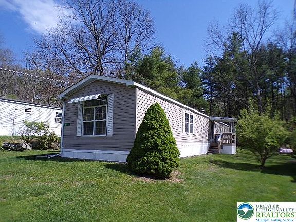 2nd image of 141 Gold Ln