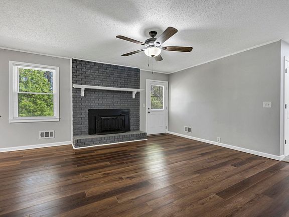 4th image of 604 Wilmette Rd