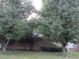 606 Brookhollow Trl, Maryville, TN 37804