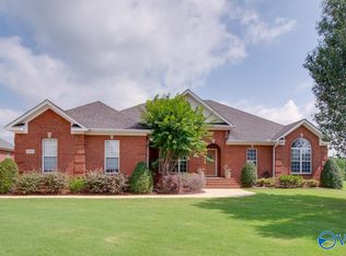 4915 Jenna Cir SE, Owens X Rds, AL 35763