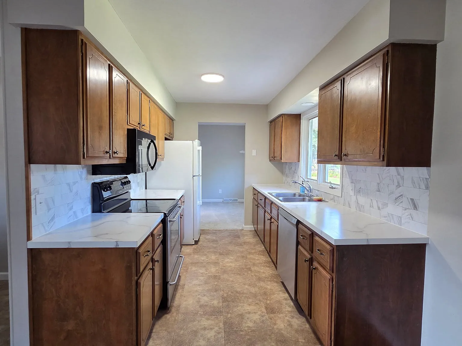 2 bed, 1344 sqft, $1,650 — Photo 2