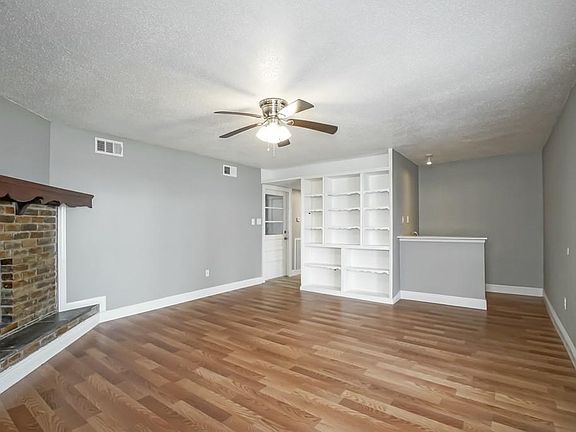 4th image of 828 Sheree Lynn Ct