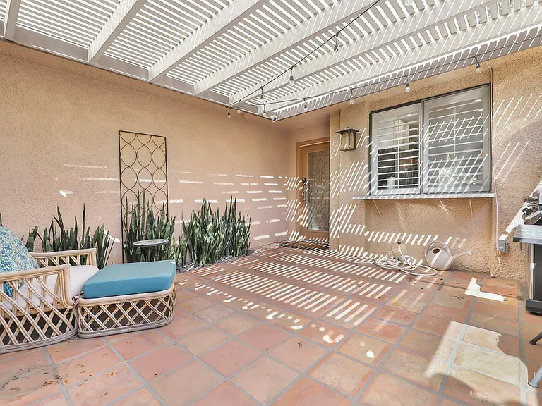 81 Sunrise Dr — Photo 10