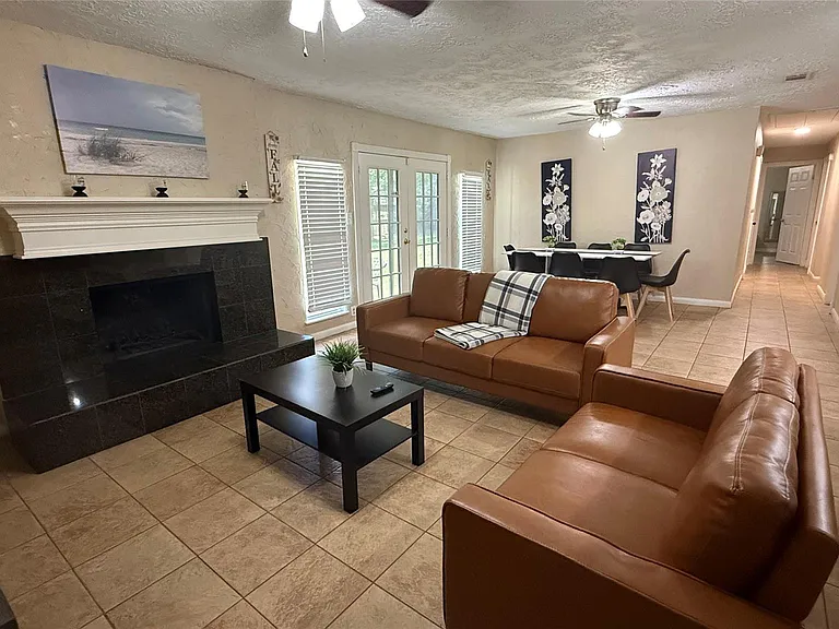14102 Sylvia Dr — Photo 4