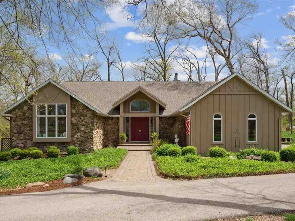 525 Indian Rd SE, Cedar Rapids, IA 52403