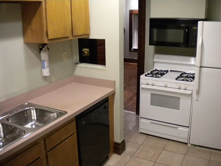 317 W Hill St #3 — Photo 2