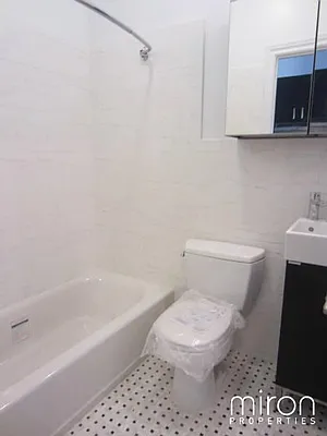 Rented by Miron Properties | media 9