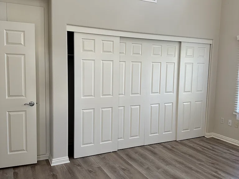10616 Moorpark St #304 — Photo 17