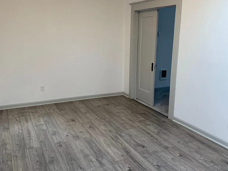 3640 SE Hawthorne Blvd #8 — Photo 6