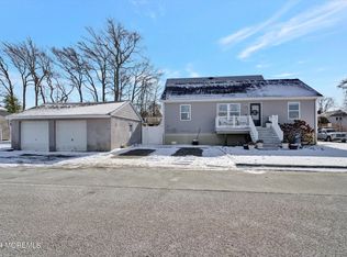 605 Anglesea Ave, Ocean Gate, NJ 08740