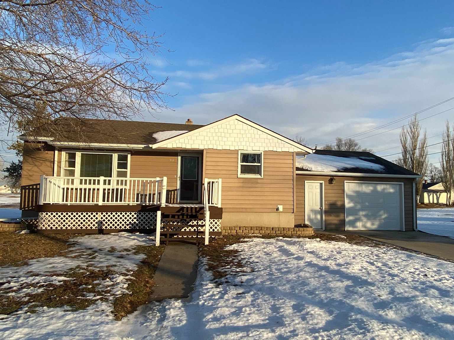 304 N 4th St, Parkston, SD 57366 Zillow