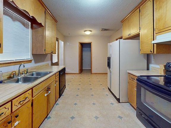 2nd image of 4130 Beardsley Dr