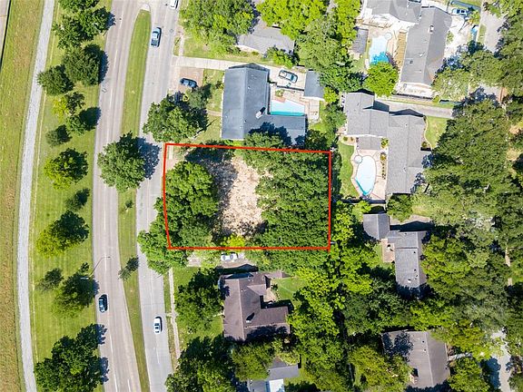 4th image of 4910 N Braeswood Blvd
