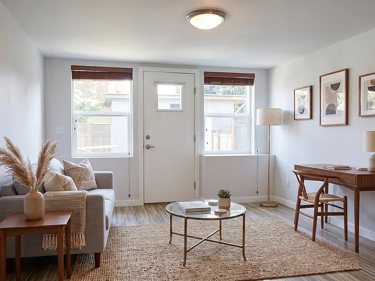 6408 Phinney - Located at the top of Phinney Ridge — Photo 8