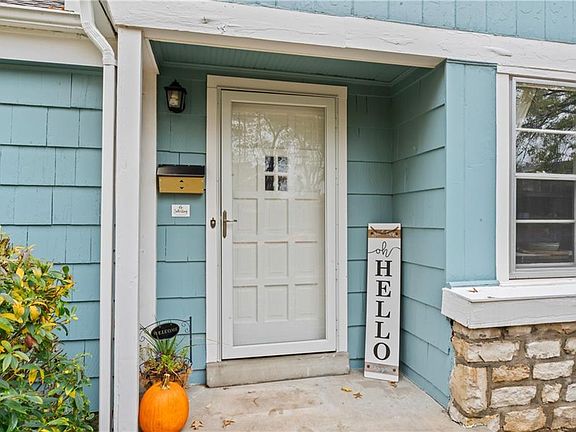 4th image of 8744 Virginia Ln