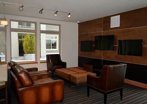 2nd image of 3555 Market Pl W APT 206