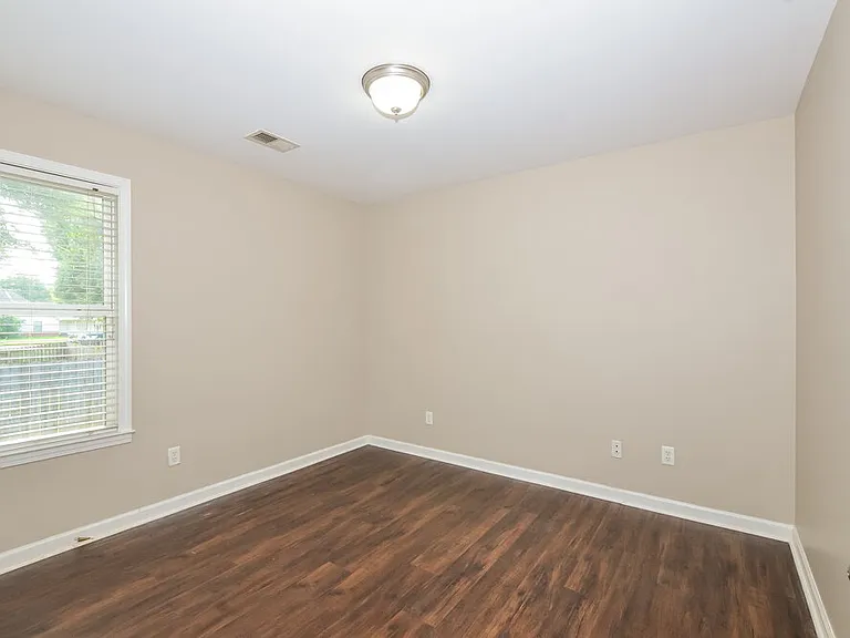 5837 Stonewall Dr — Photo 13