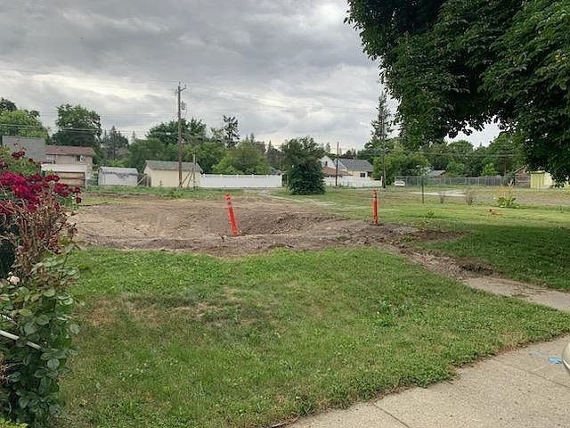 2nd image of 2102 E 4th Ave