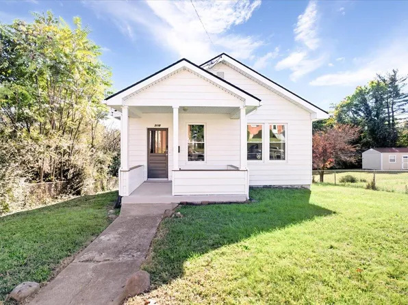 2110 Carroll Ave NW, Roanoke, VA 24017