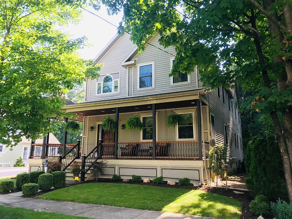 1st image of 141 Jackson St