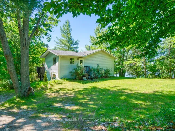 1301 DD Guigue Rd, Central Frontenac, ON K0H 2P0