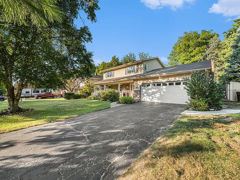 2205 Highlander Dr SE — Photo 2