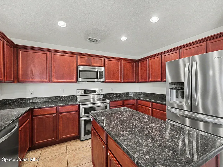 992 Coquina St SE — Photo 14