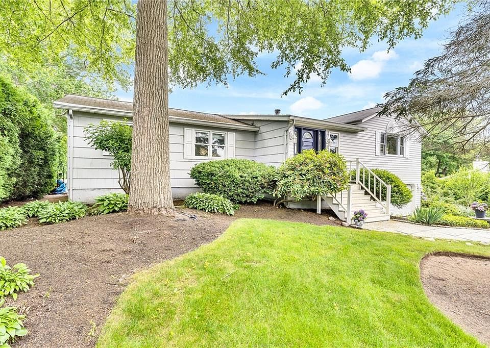 20 Yellowbirch Rd, Narragansett, RI 02882 Zillow