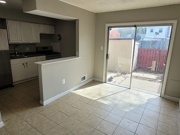 4th image of 3537 Buffalo Ct
