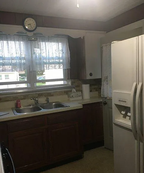 633 N Jerome St — Photo 5