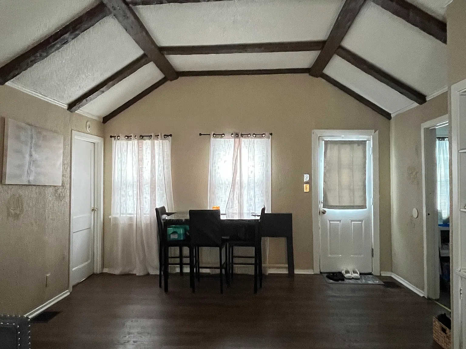 18 Meadowlawn Dr — Photo 3