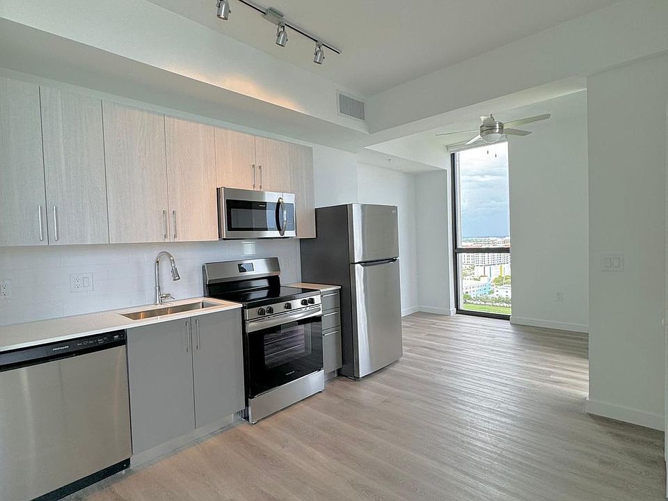 1st image of 1600 NE 1st Ave #1312