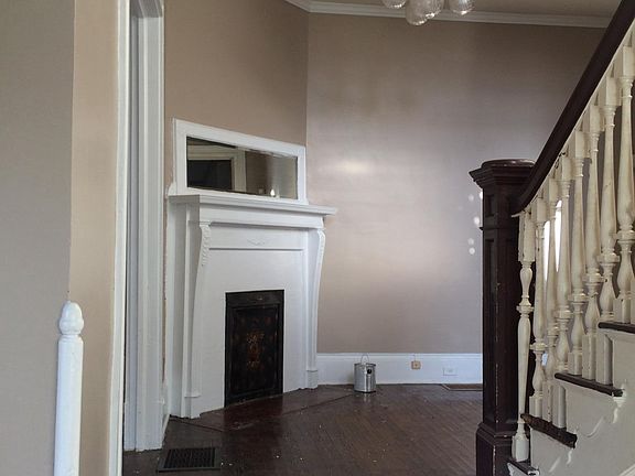 Foyer...Living room to left