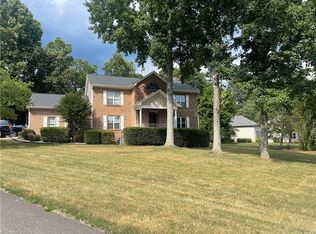 5300 Forest Mill Dr, Pfafftown, NC 27040