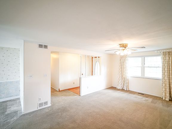3rd image of 7107 Bothwell Pl
